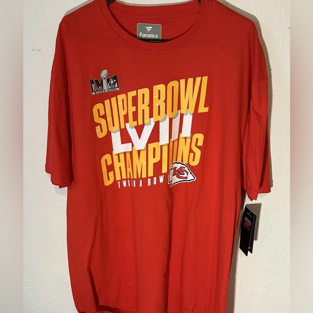 Kansas City Chiefs Fanatics Men’s 2XL Super Bowl LVIII Red T-Shirt Logo New NWT